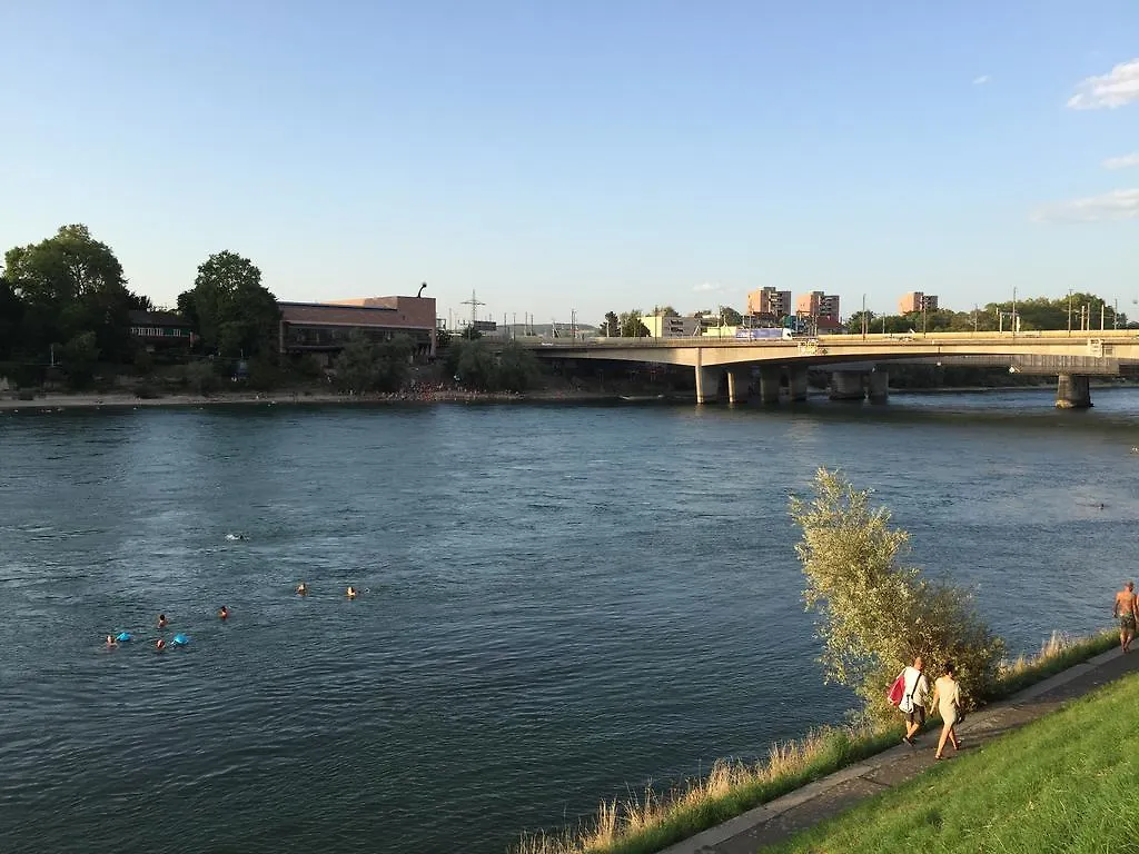 Rhein Promenade Apartment Basel